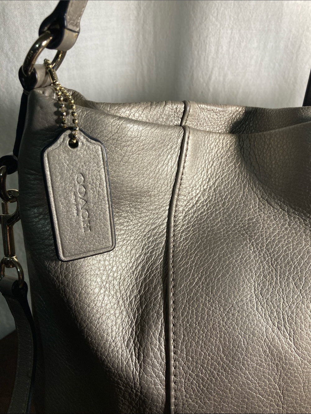 Coach Isabelle 2 way carry Pebbled Leather Shoulder or crossbody or tote - Picture 5 of 9
